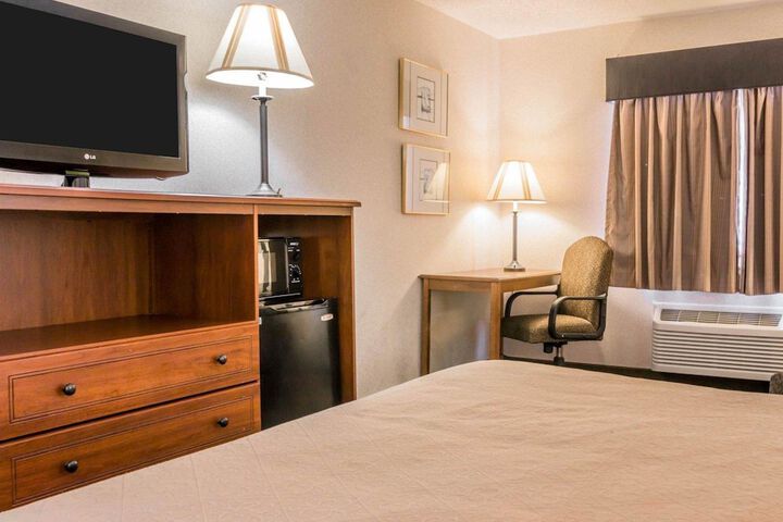 Quality Inn Grand Rapids North