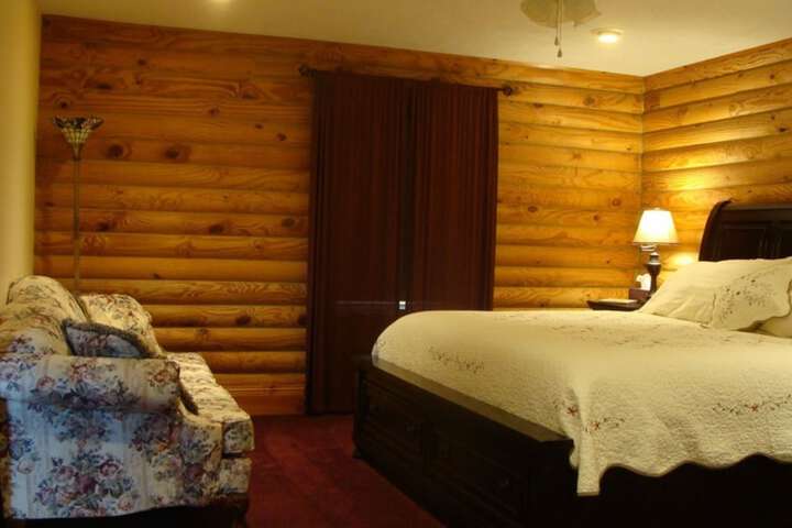 Room 33 of 90