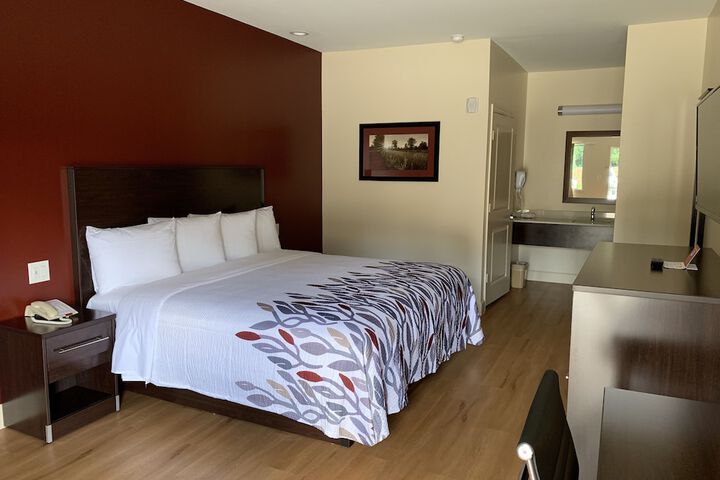 Room 28 of 40