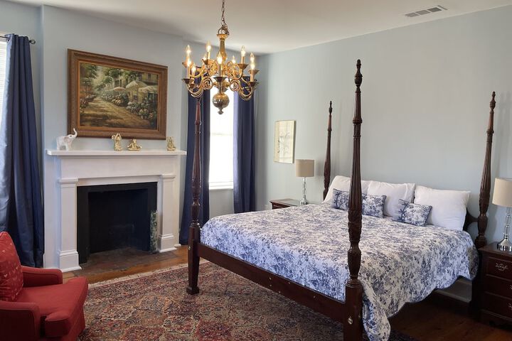Room 25 of 170