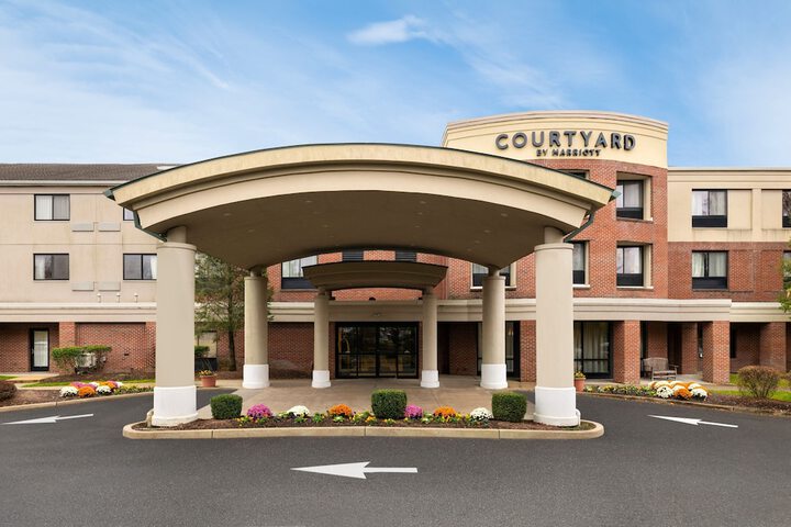 Hotel 2 of 42