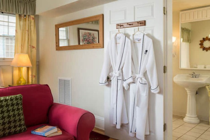 Room 14 of 60