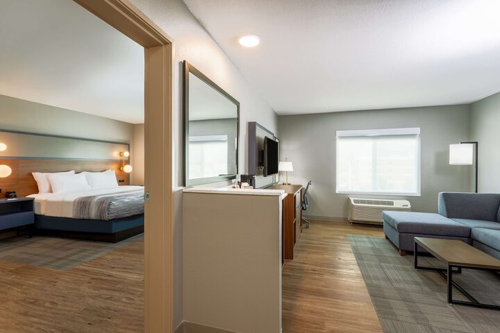 Room 19 of 36