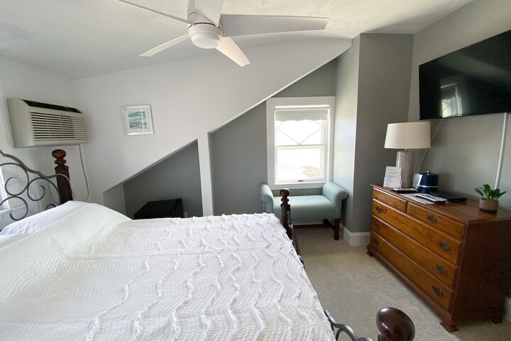 Room 121 of 468