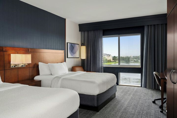 Courtyard by Marriott Evansville East