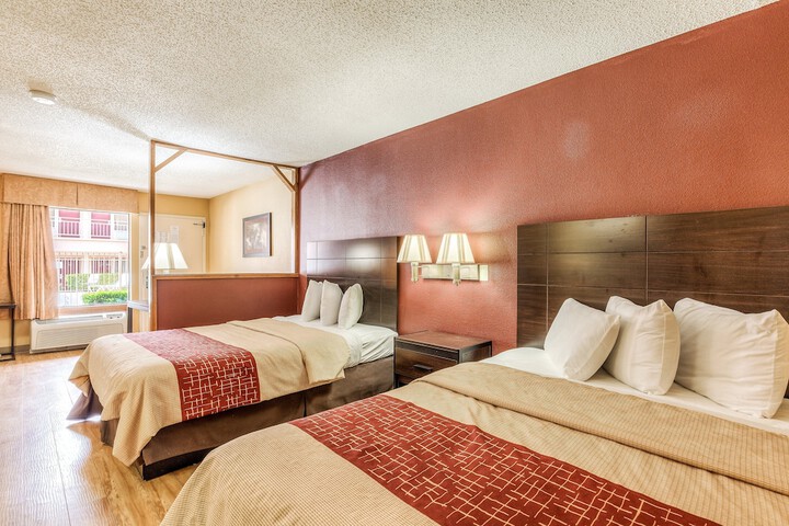 Room 34 of 44