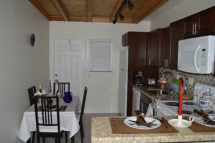Two-bedroom Apartment at Villa Tunis