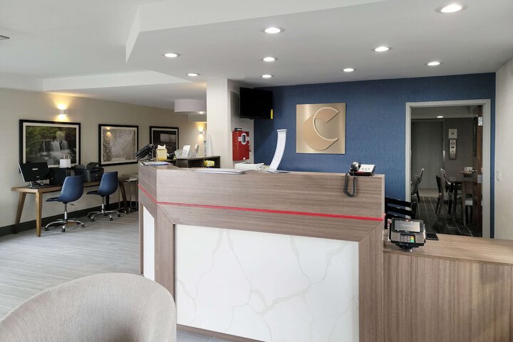 Hotel Interior 16 of 108