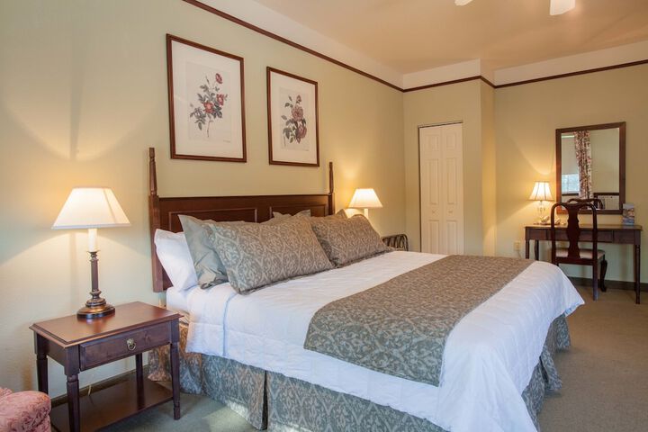 Room 16 of 35