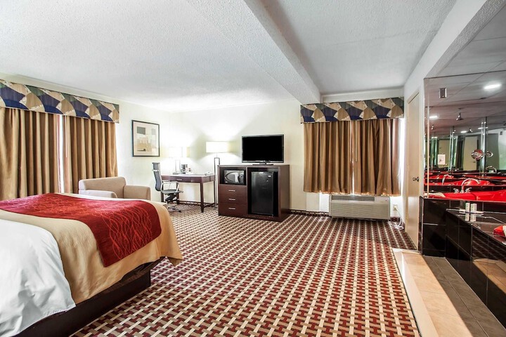 Room 34 of 64