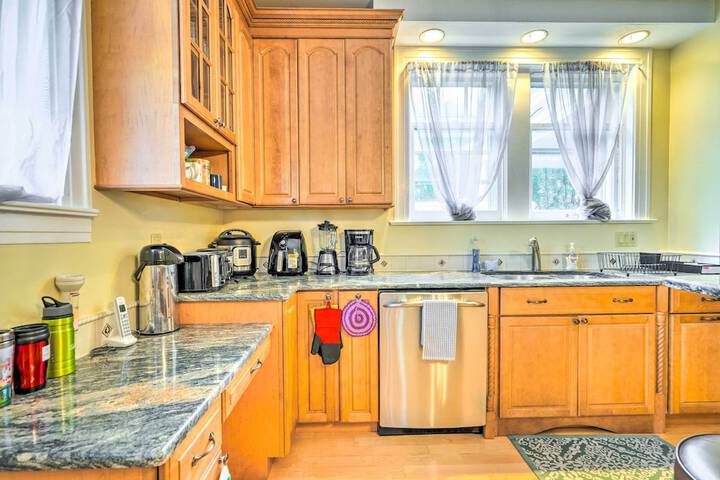 Charming Historic Home 1 Mi to Dtwn Olean!