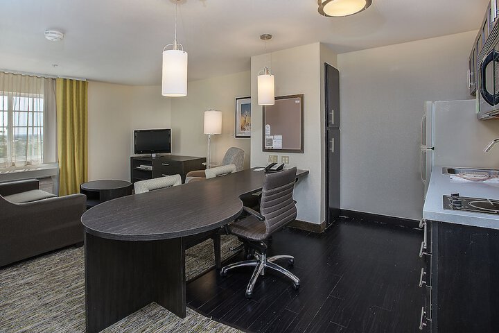 Room 21 of 34
