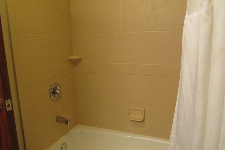 Room 18 of 32