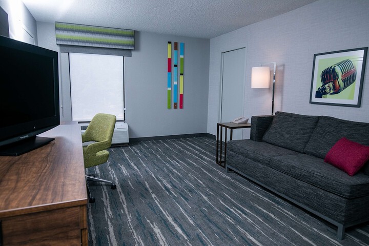 Room 27 of 41