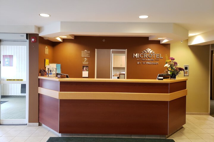 Microtel Inn & Suites by Wyndham Dover