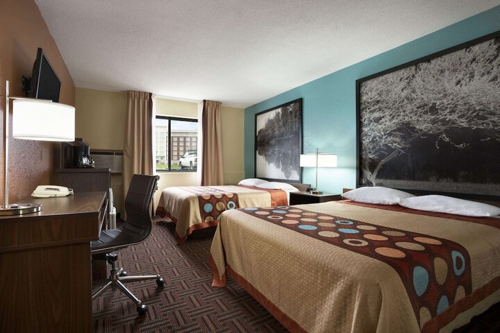 Room 5 of 17