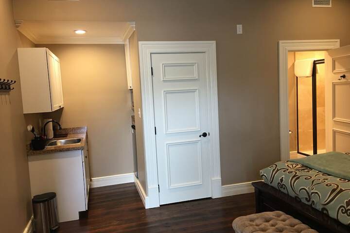 Room 8 of 31