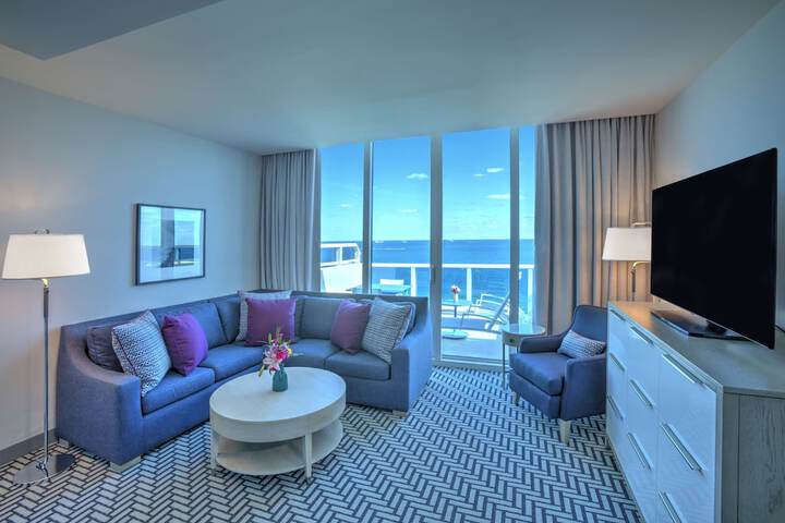 Room 43 of 103