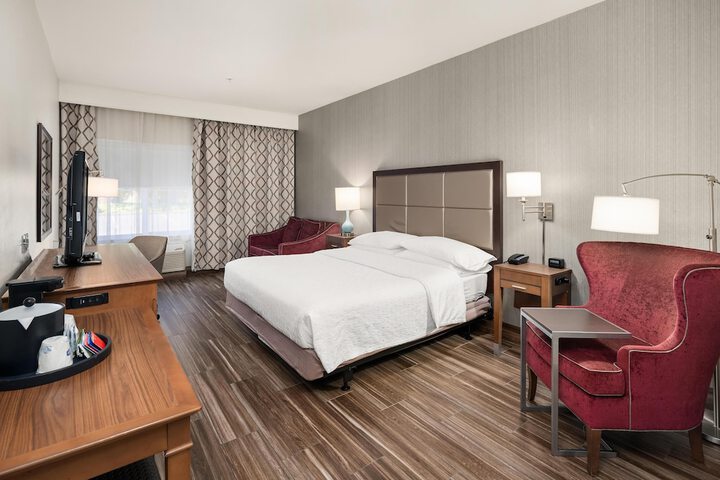 Hampton Inn & Suites Seattle-North / Lynnwood