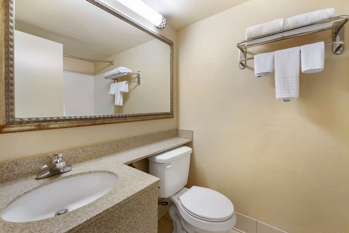Room 18 of 23