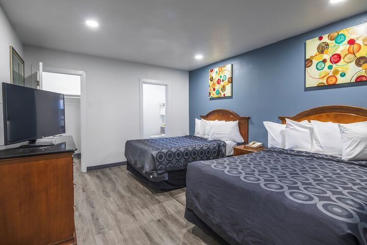 Room 70 of 89