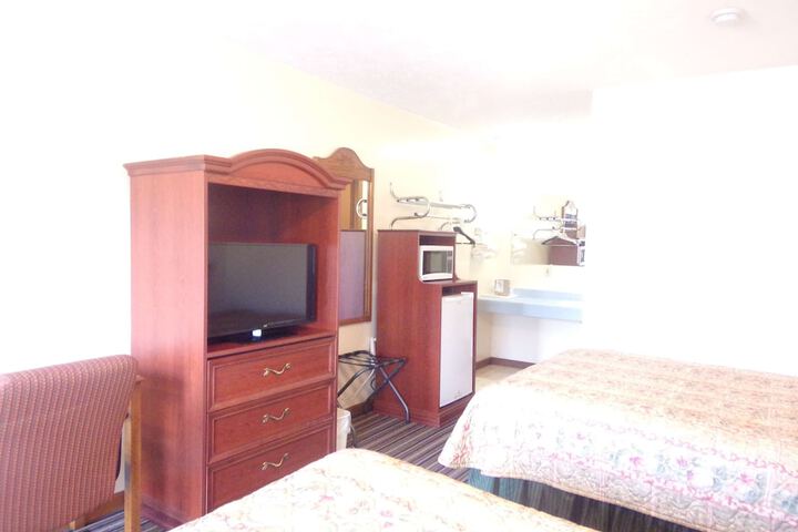 Room 13 of 22