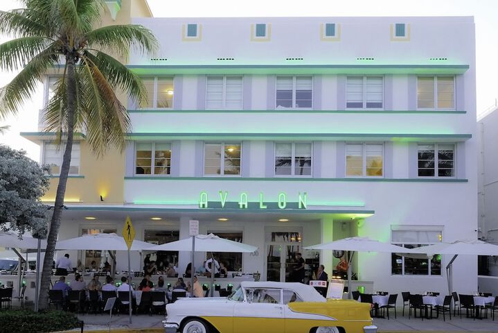 Hotel 5 of 77