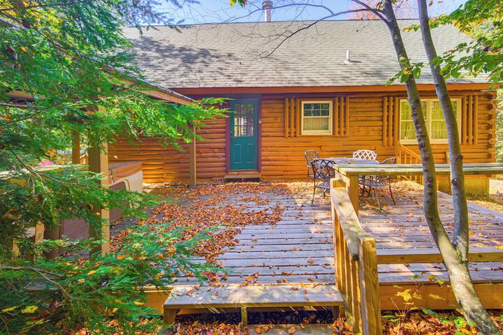 Andover Cabin Retreat w / Hot Tub & Fireplace!