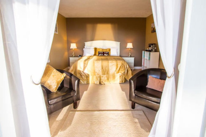 Room 8 of 22