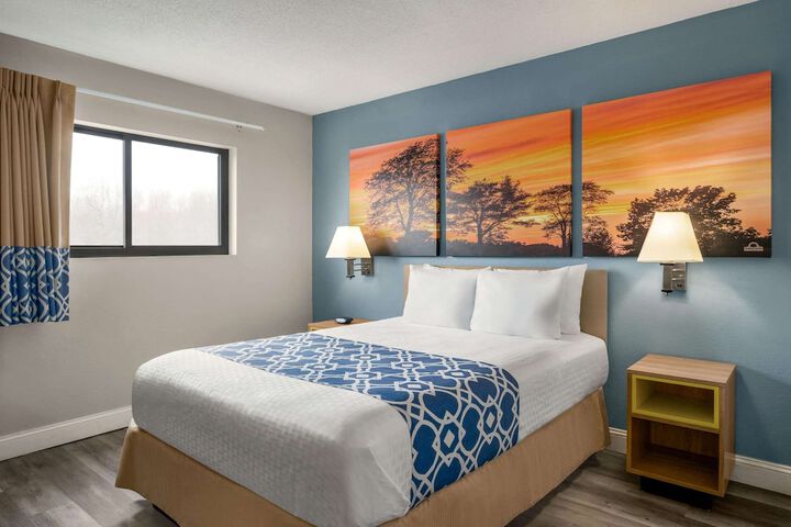 Room 15 of 25