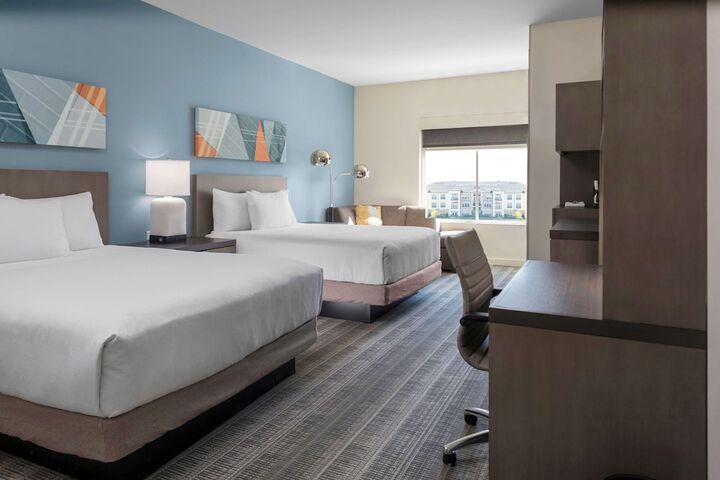 Room 21 of 36