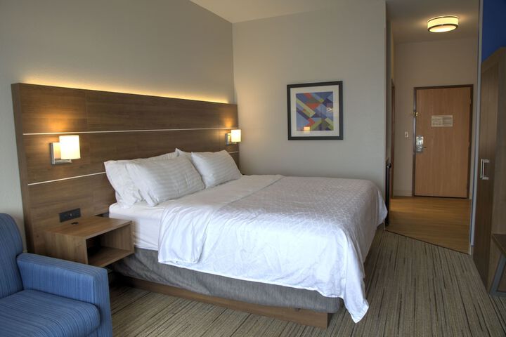 Room 28 of 52