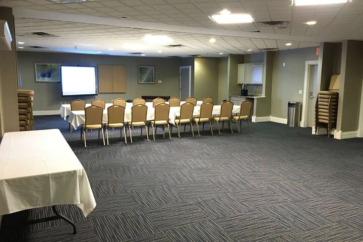 Best Western Plus Kalamazoo Suites