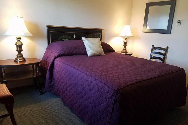 Leonas Motel