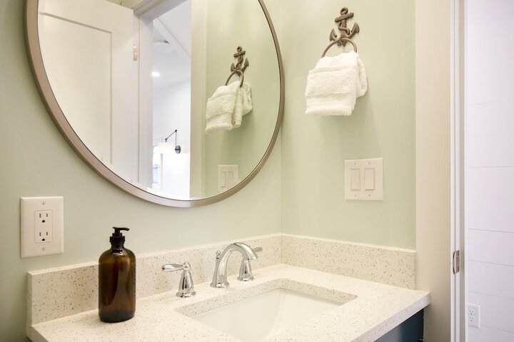 Oceans Eye by Avantstay Beach Front Home w / Roof Top Pool & Putting Green!