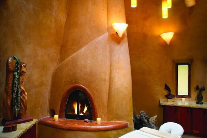 El Monte Sagrado Living Resort & Spa