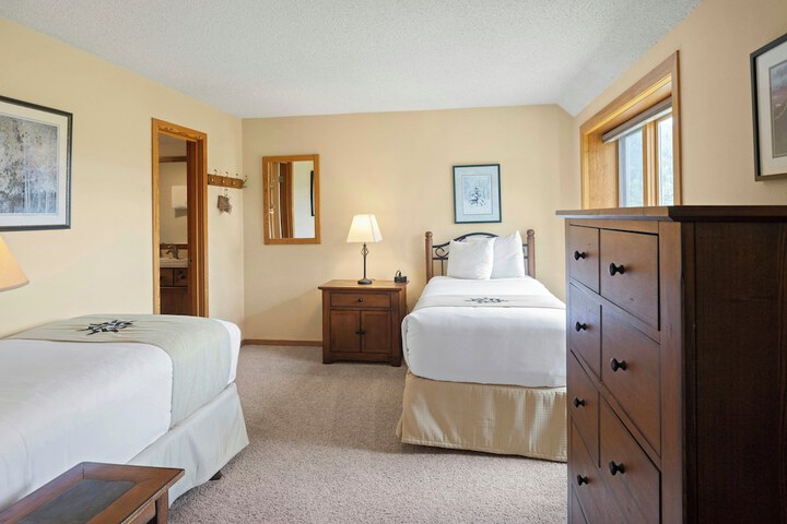 Evergreen Condominiums by Vail Resorts