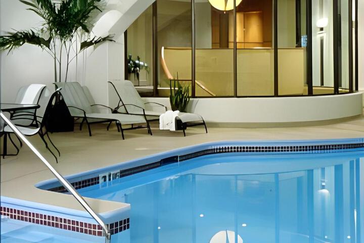 Radisson Hotel Milwaukee West