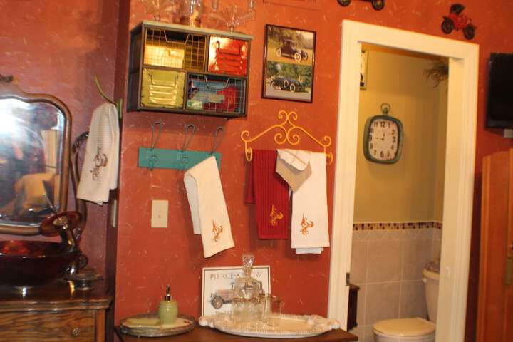 Room 28 of 41