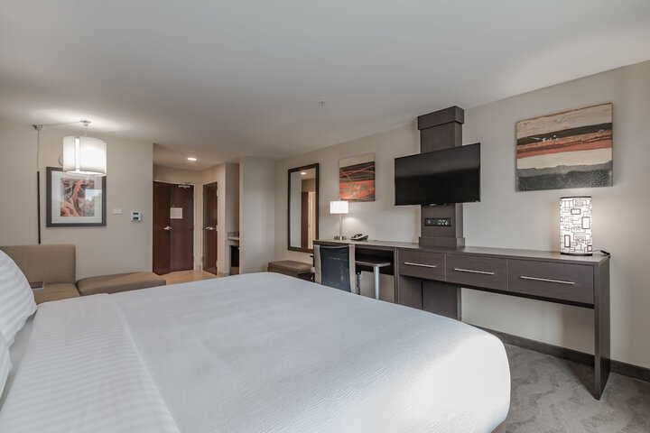 Holiday Inn Mishawaka by IHG