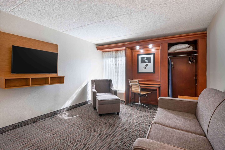 Room 42 of 56