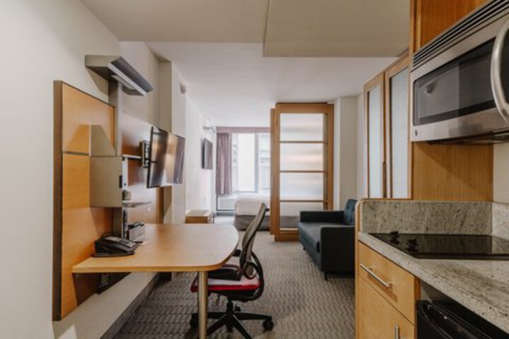 Suite 51 of 125