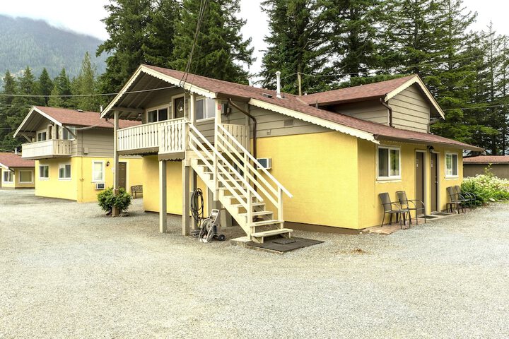 Richca Chalets Resort