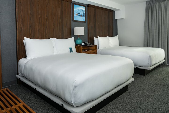 Room 28 of 65
