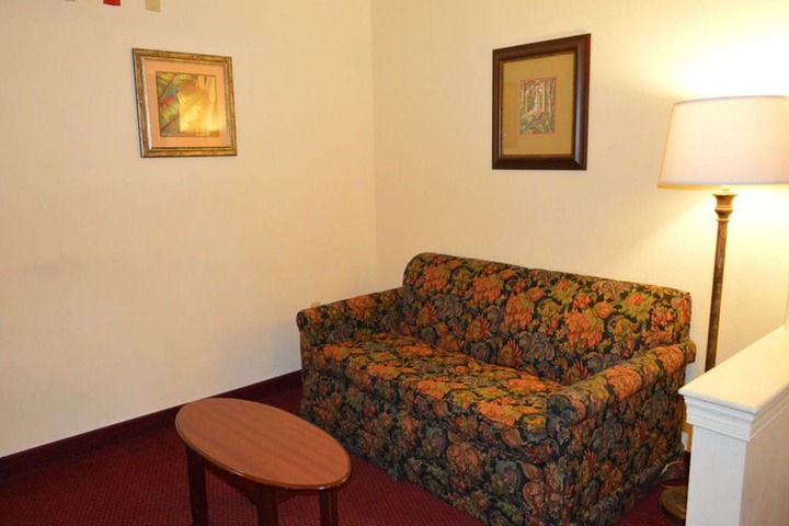 Room 22 of 73