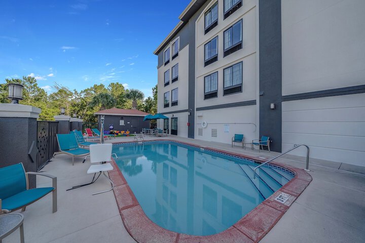 Pool 5 of 27