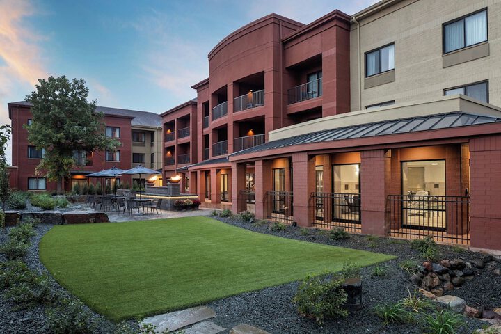 Courtyard Minneapolis St. Paul / Roseville by Marriott
