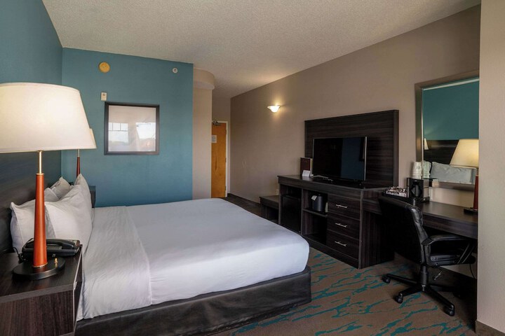 Room 14 of 24