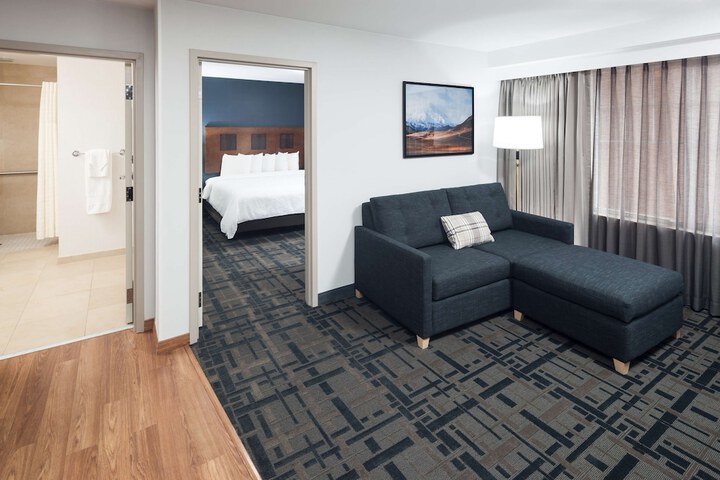 Room 27 of 50