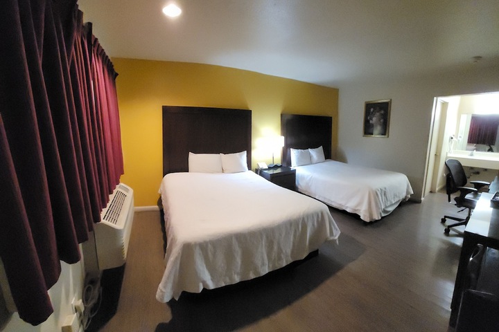 Room 12 of 30